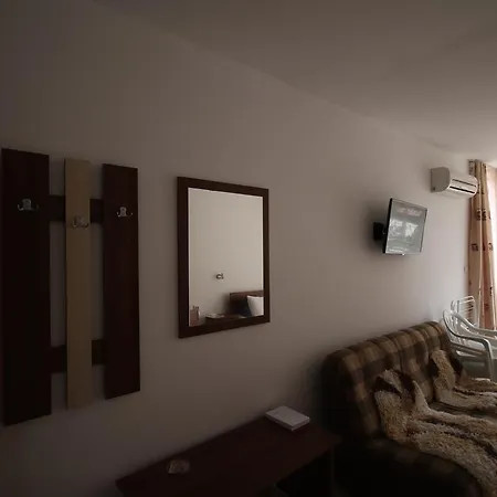Studio Arendoo In Rose * ساني بيتش